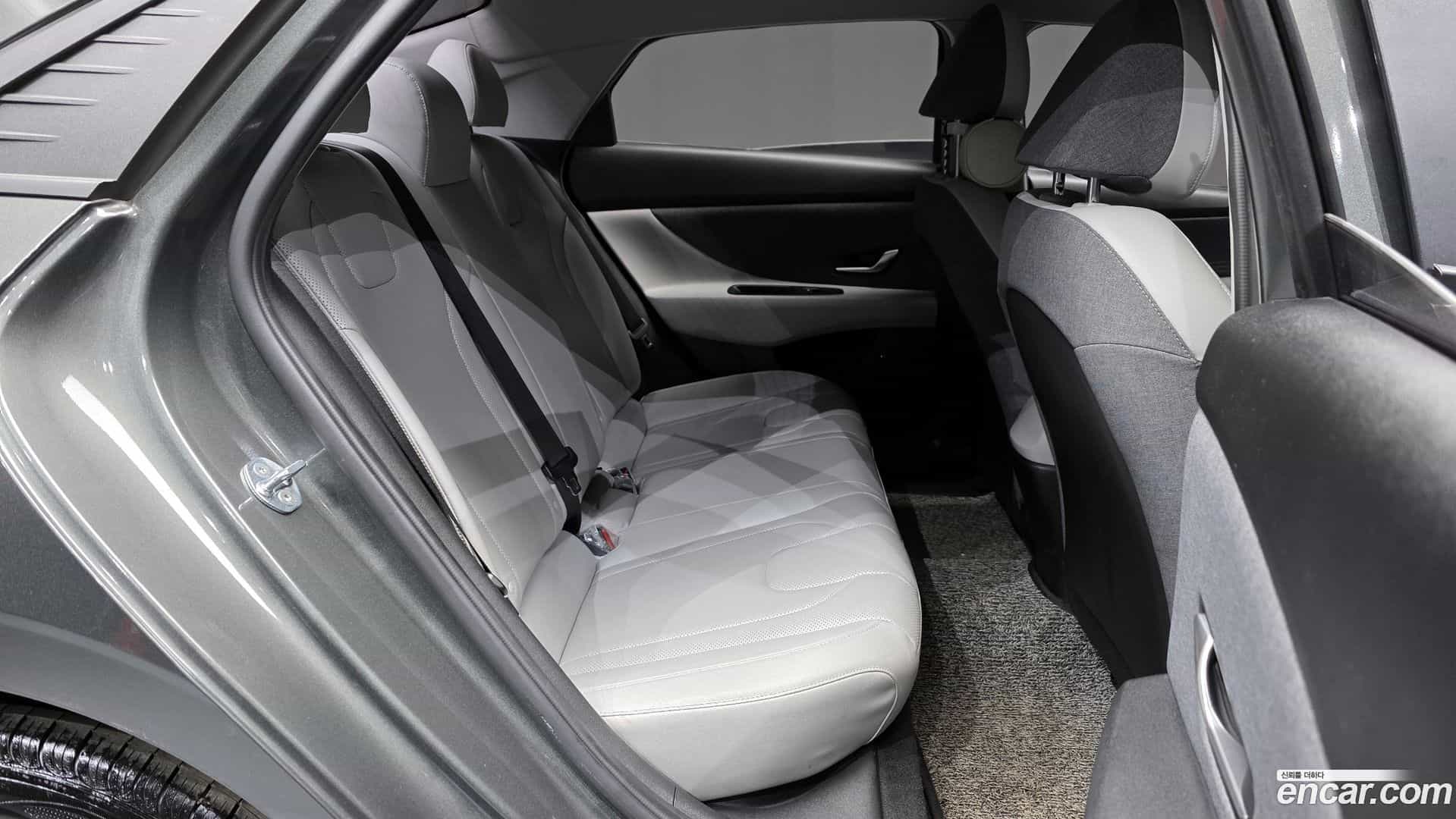 AVANTE Hyundai 2021.1-OPTION-016