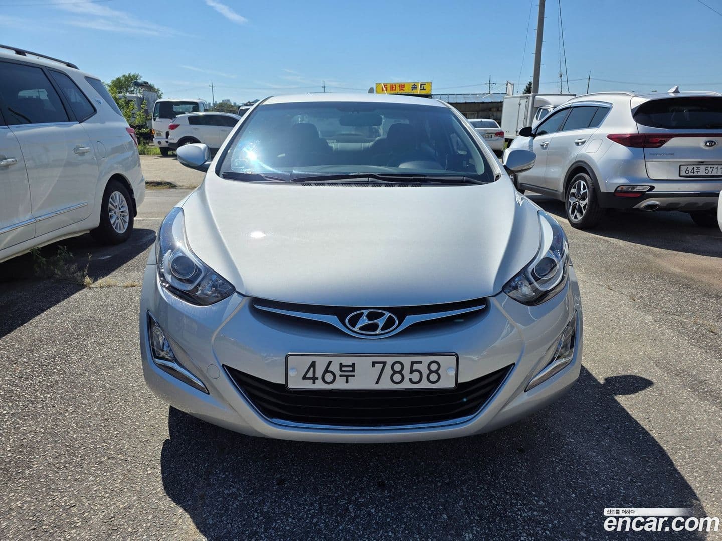 Main__Slider__Photo:AVANTE Hyundai 2013.10-2