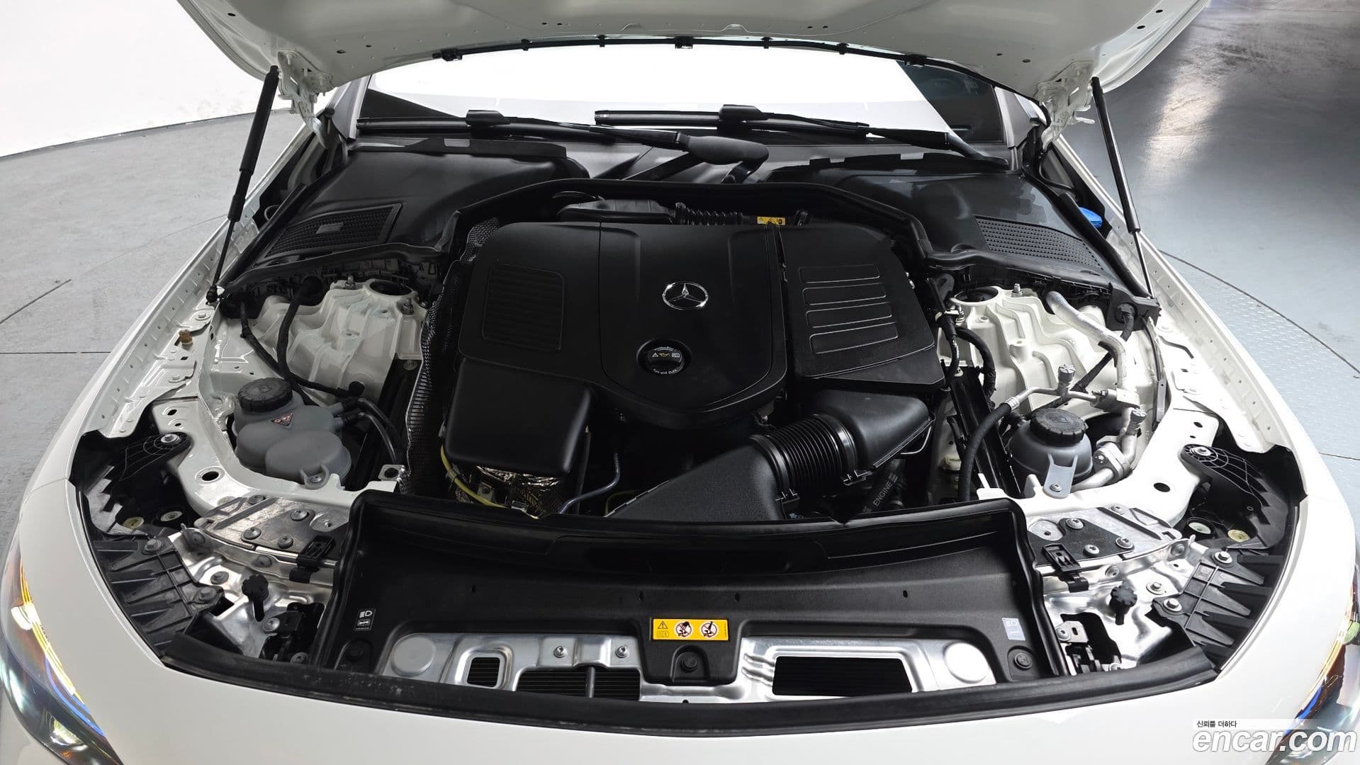 Main__Slider__Photo:CLE-Class Mercedes-Benz 2025.2-5