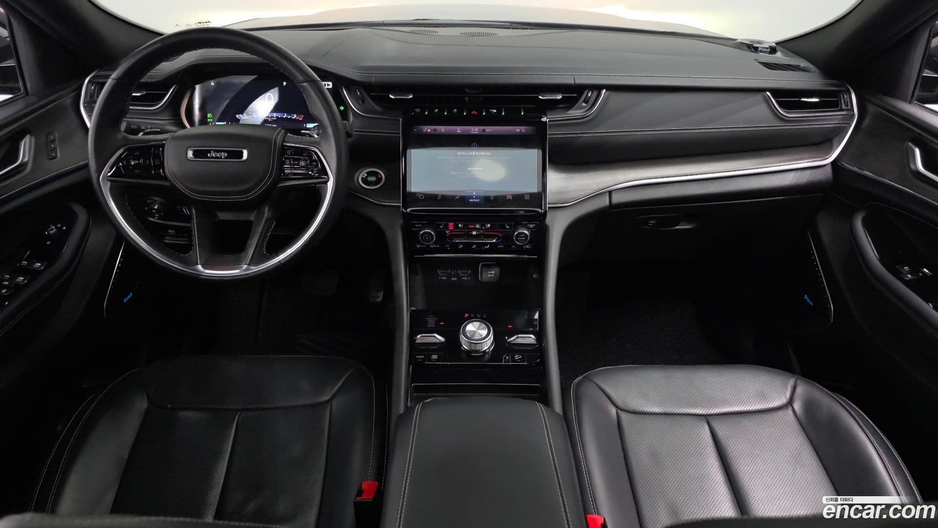 Main__Slider__Photo:Cherokee Jeep 2021.11-6