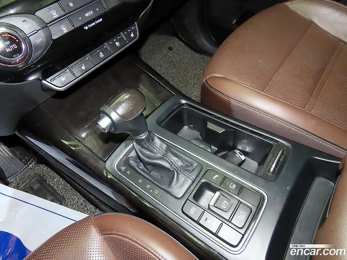 Main__Slider__Photo:Sorento Kia 2015.7-11