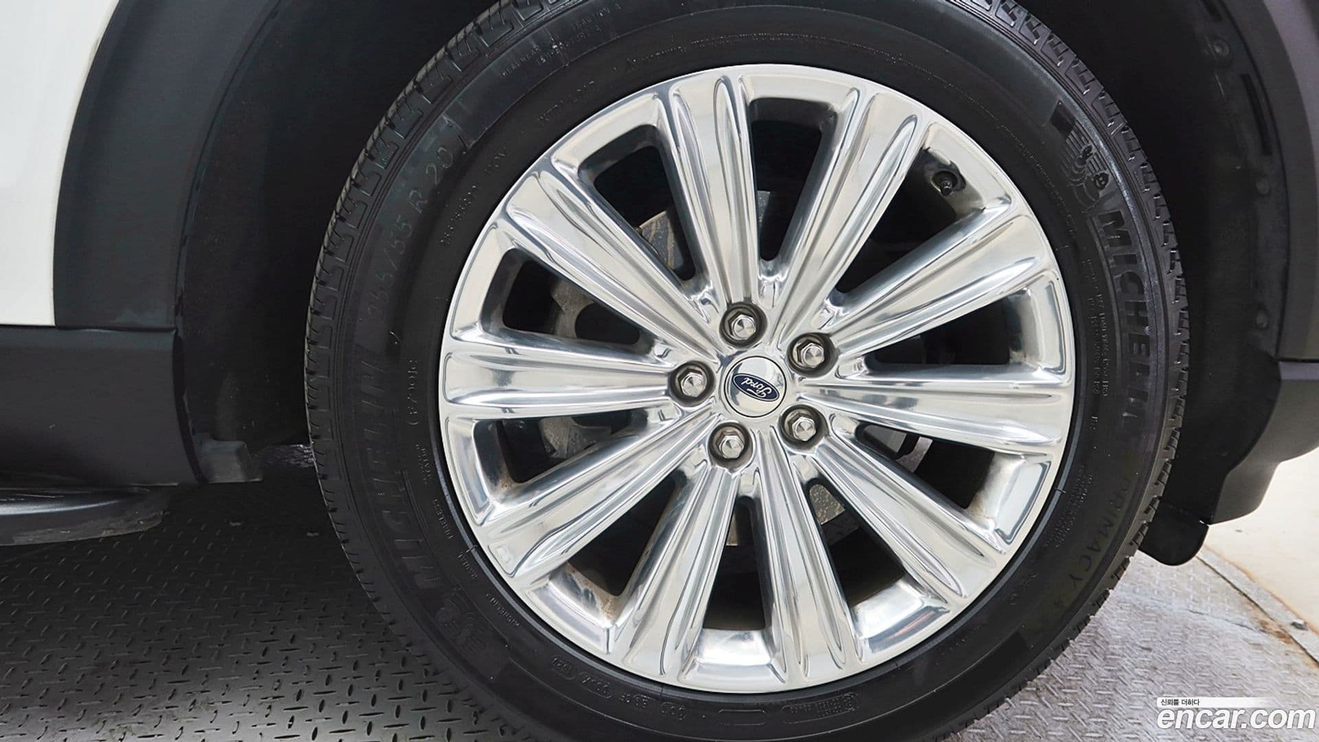 Main__Slider__Photo:Explorer Ford 2020.11-6