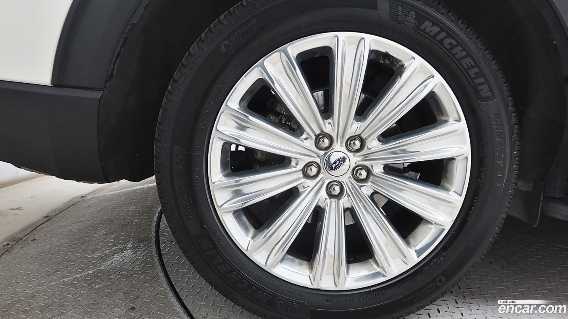 Main__Slider__Photo:Explorer Ford 2020.11-7