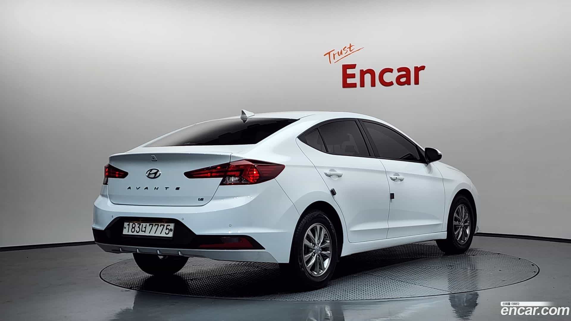 AVANTE Hyundai 2019.9-OUTER-002