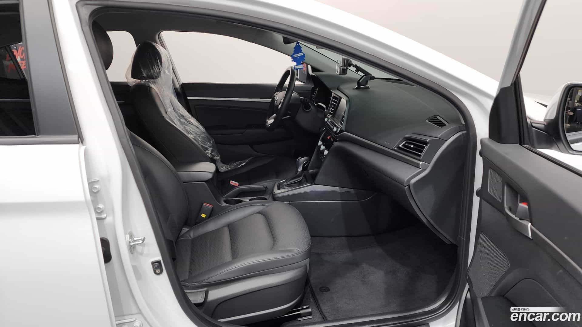 AVANTE Hyundai 2019.9-OPTION-015