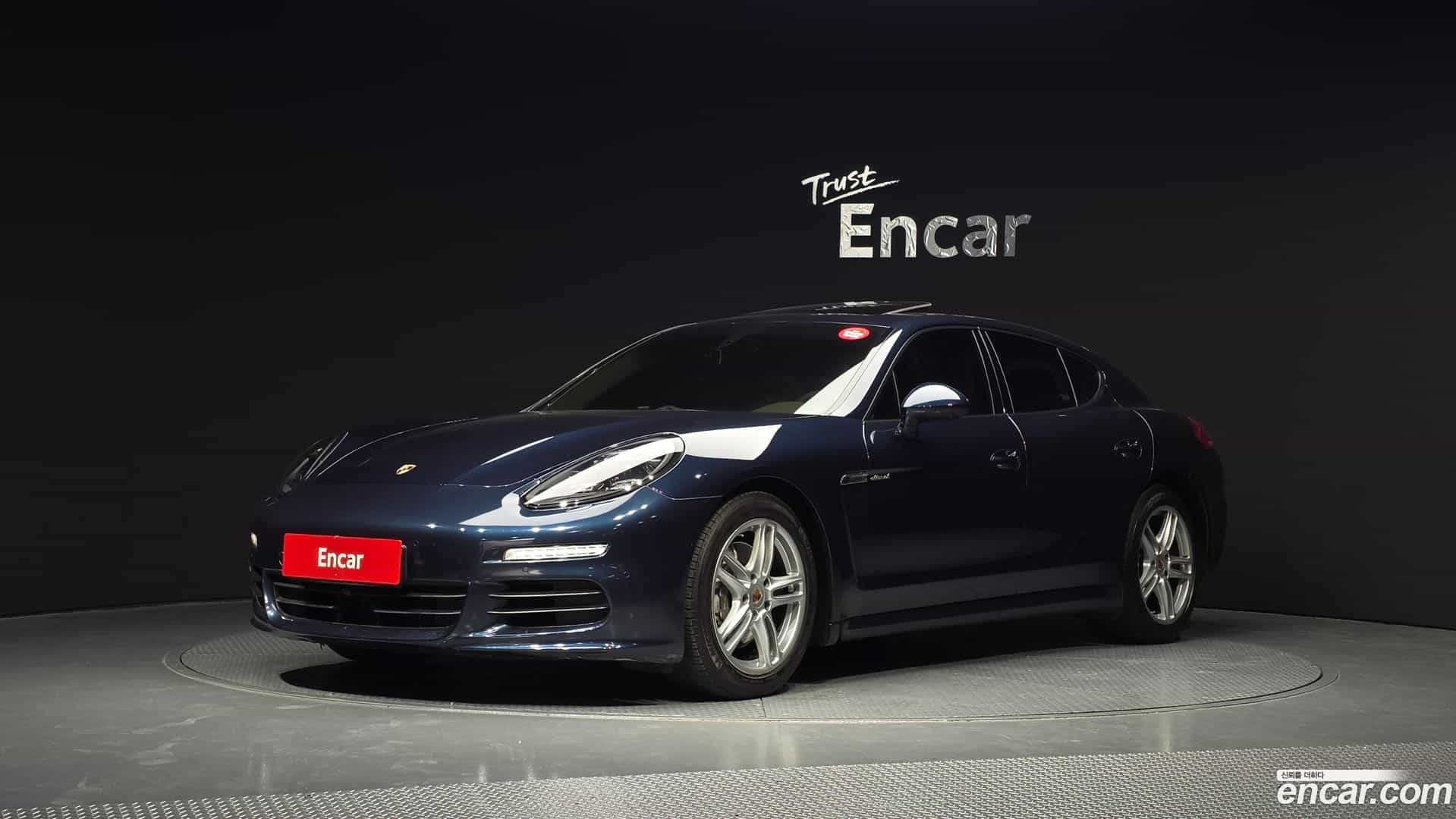 Panamera Porsche 2013.11-OUTER-001