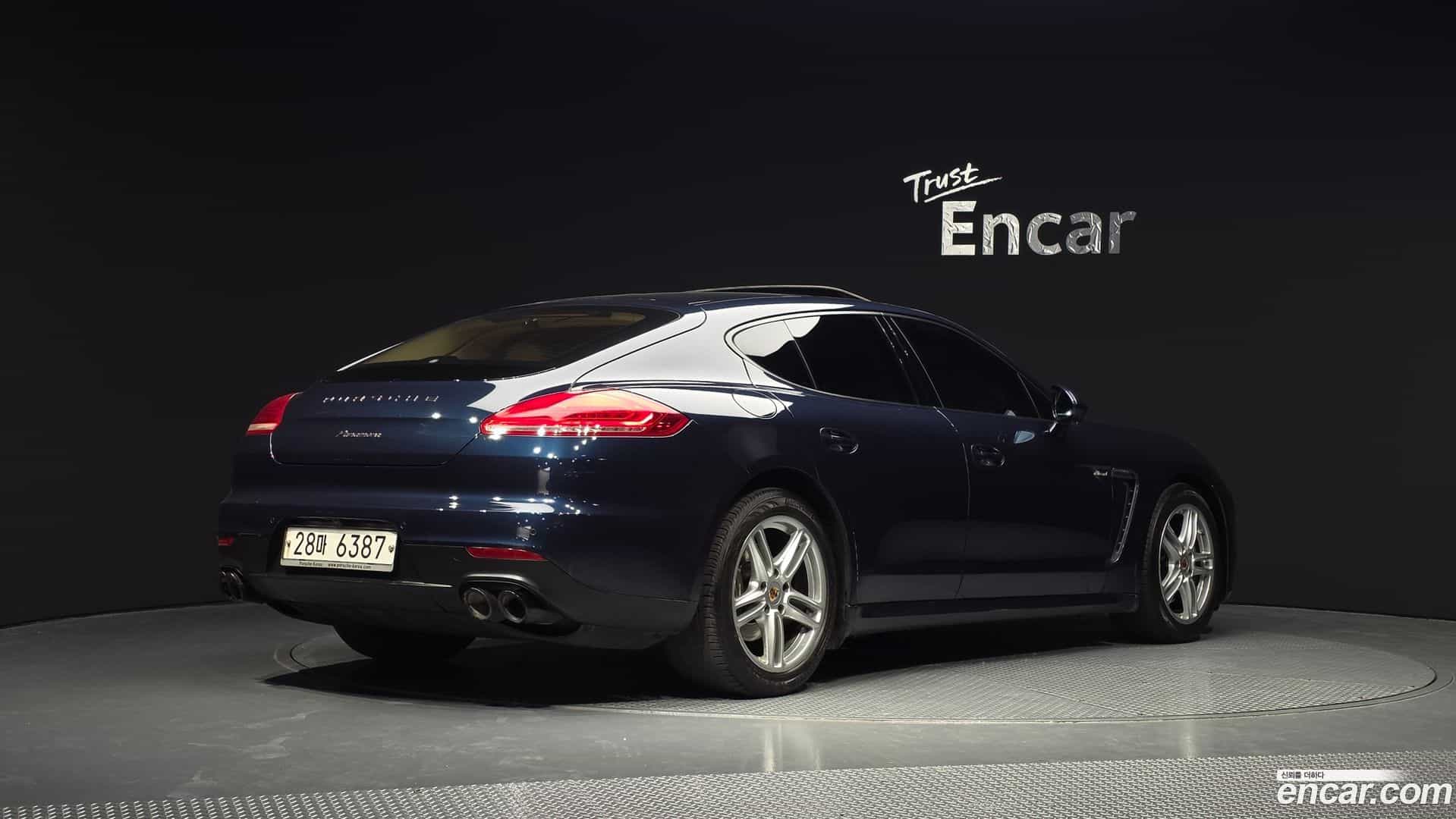 Panamera Porsche 2013.11-OUTER-002