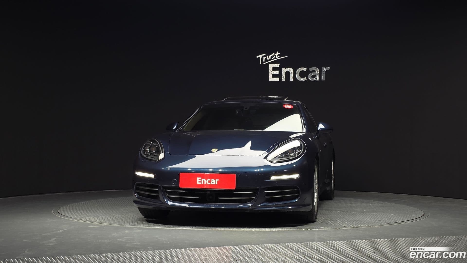 Main__Slider__Photo:Panamera Porsche 2013.11-2