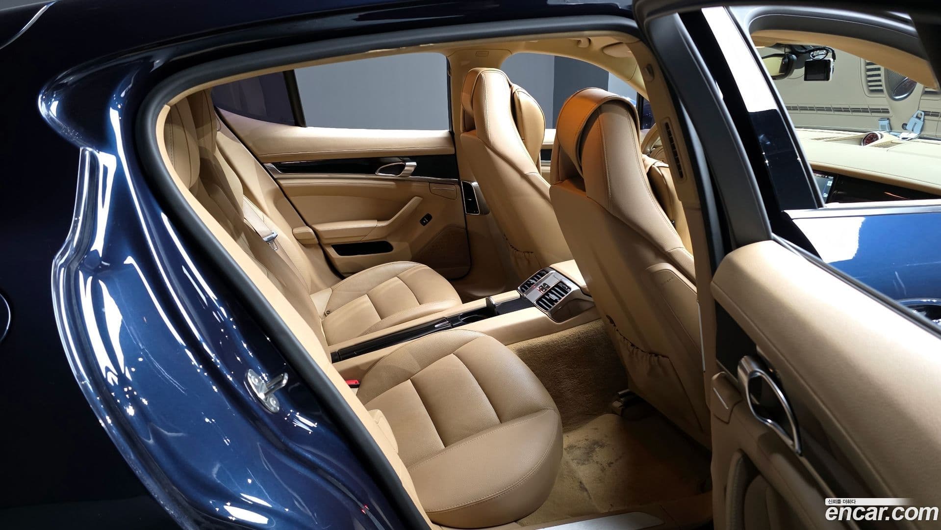 Main__Slider__Photo:Panamera Porsche 2013.11-11