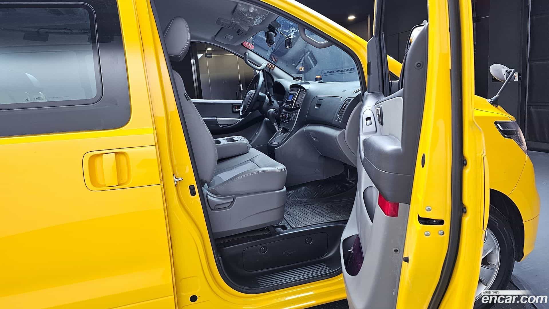 Starex Hyundai 2018.3-OPTION-015