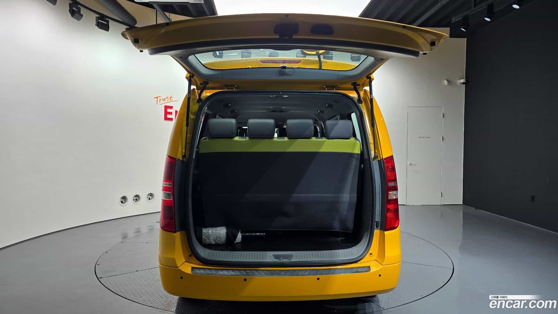 Starex Hyundai 2018.3-OPTION-024