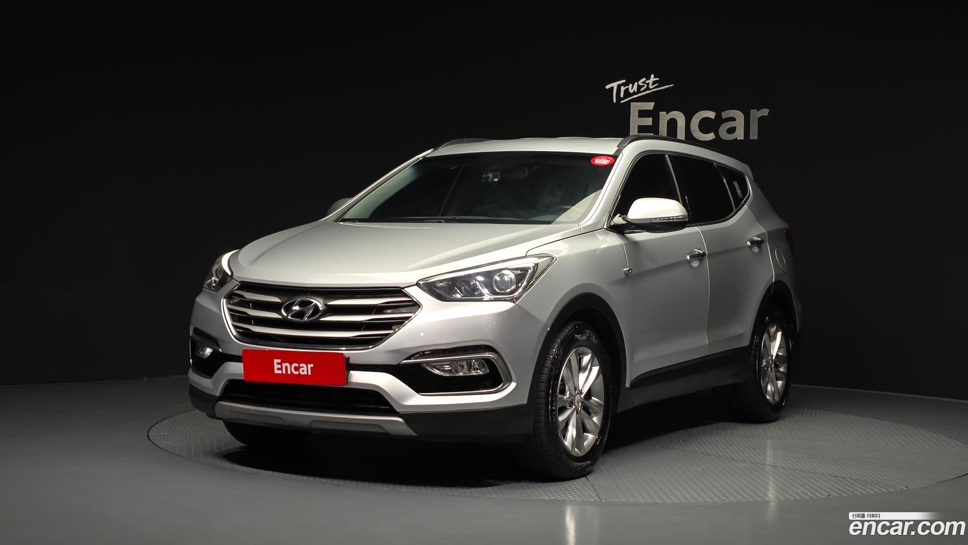 Main__Slider__Photo:Santafe Hyundai 2015.7-0