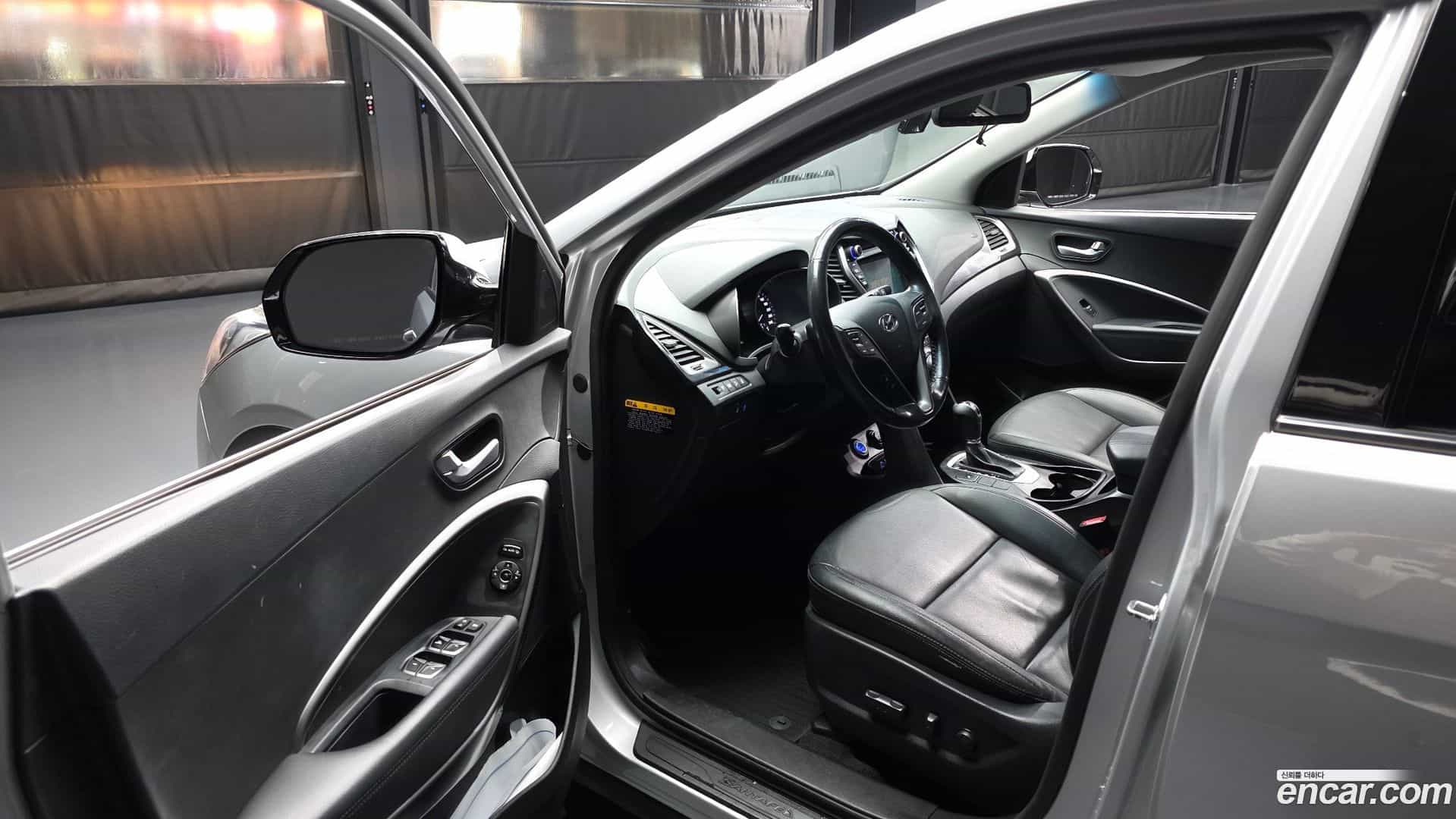 Santafe Hyundai 2015.7-INNER-010