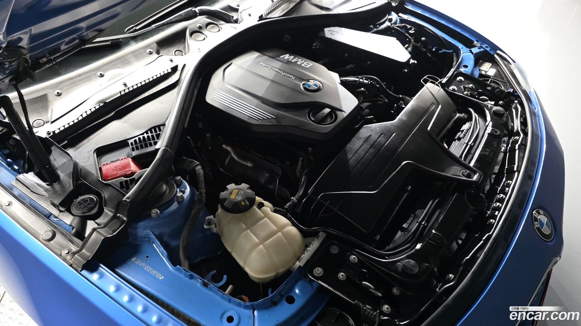 Main__Slider__Photo:4-Series BMW 2016.4-5