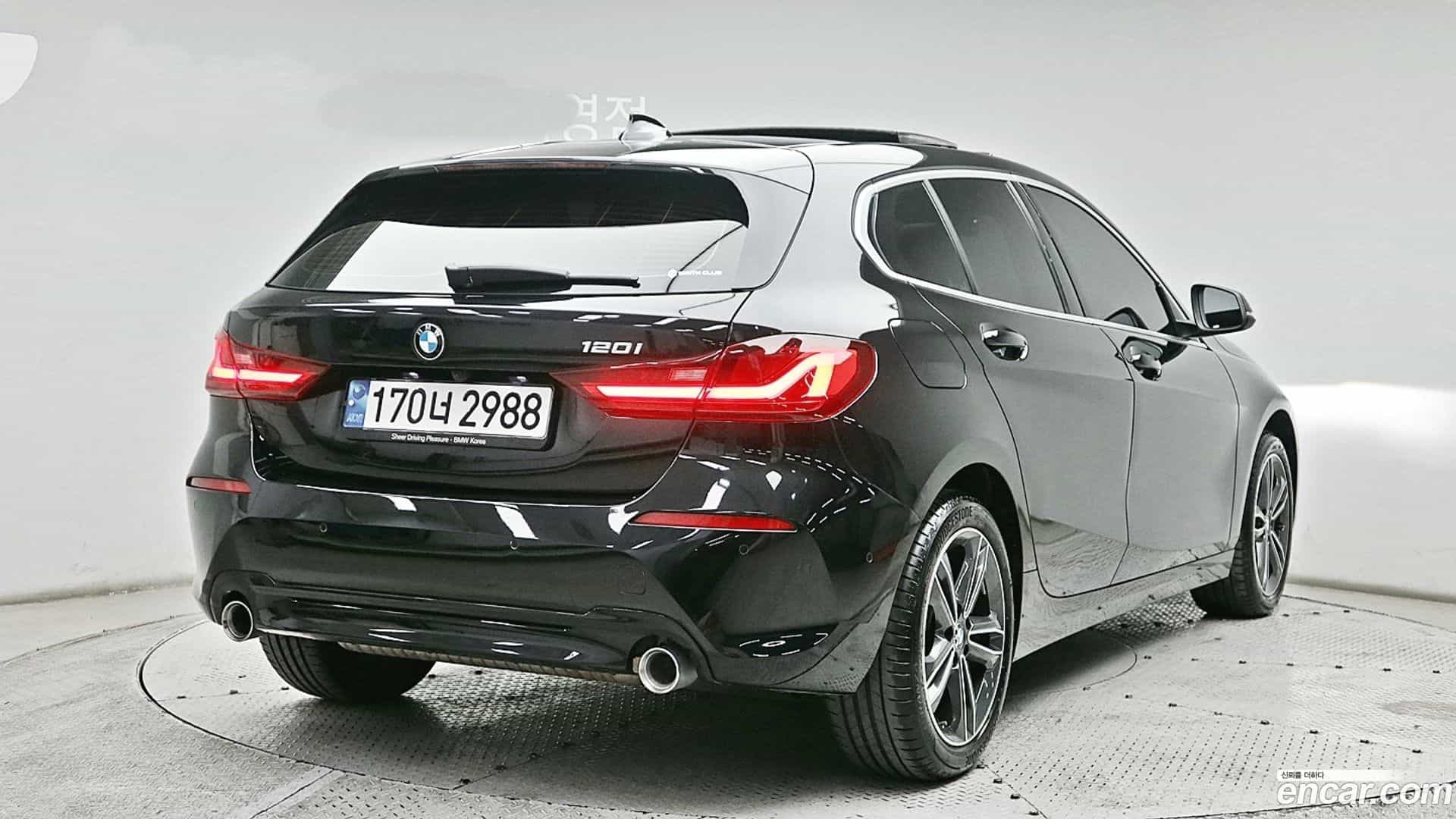 1-Series BMW 2022.0-OUTER-002