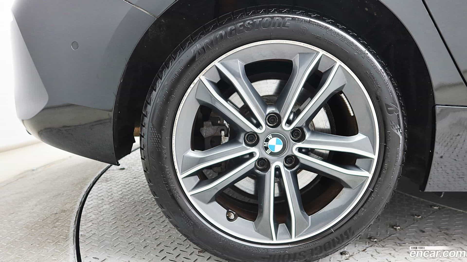 1-Series BMW 2022.0-INNER-008