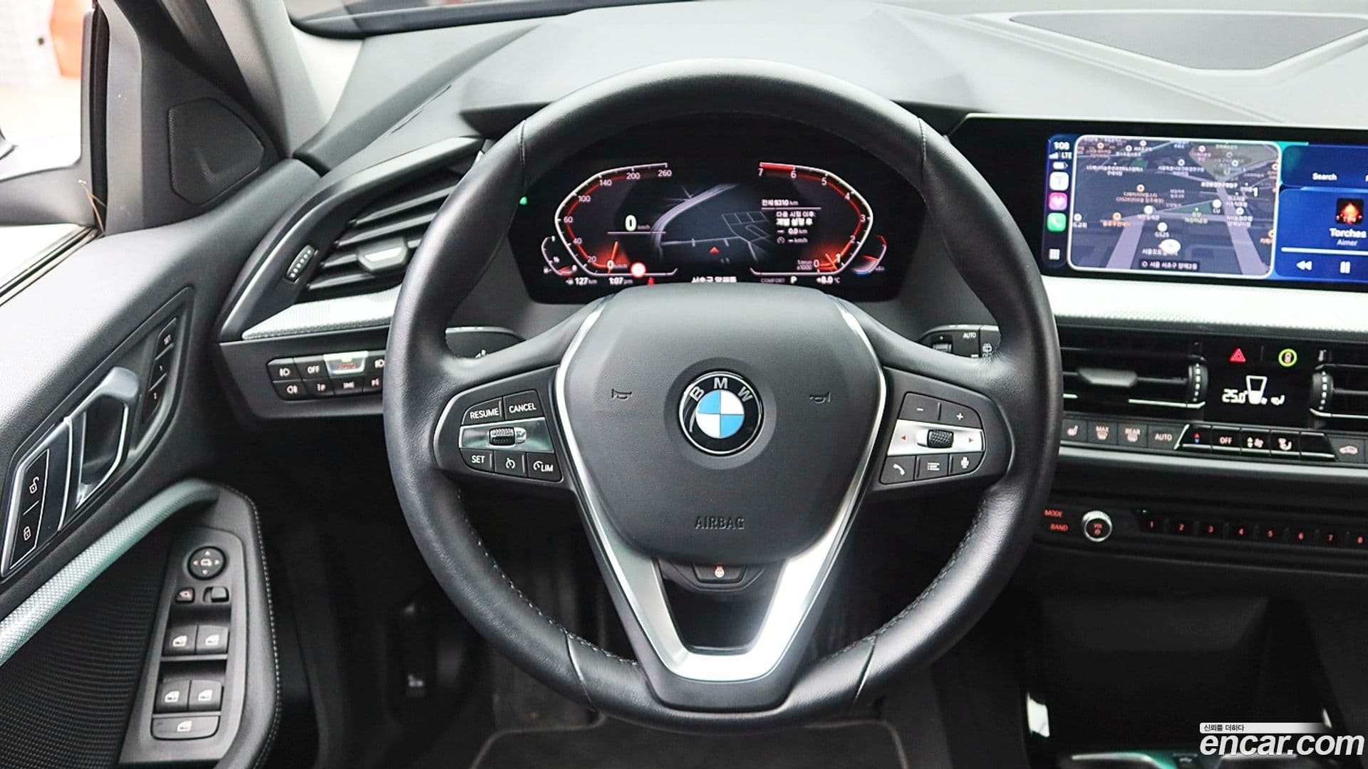 Main__Slider__Photo:1-Series BMW 2022.0-18