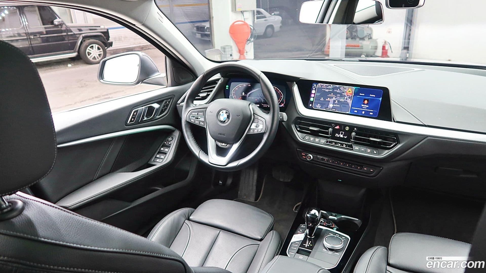 Main__Slider__Photo:1-Series BMW 2022.0-19