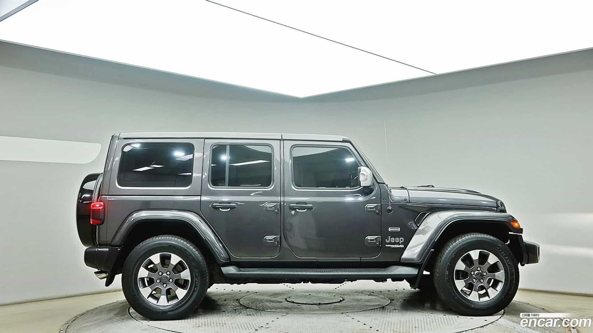 Wrangler Jeep 2021.1-OUTER-004