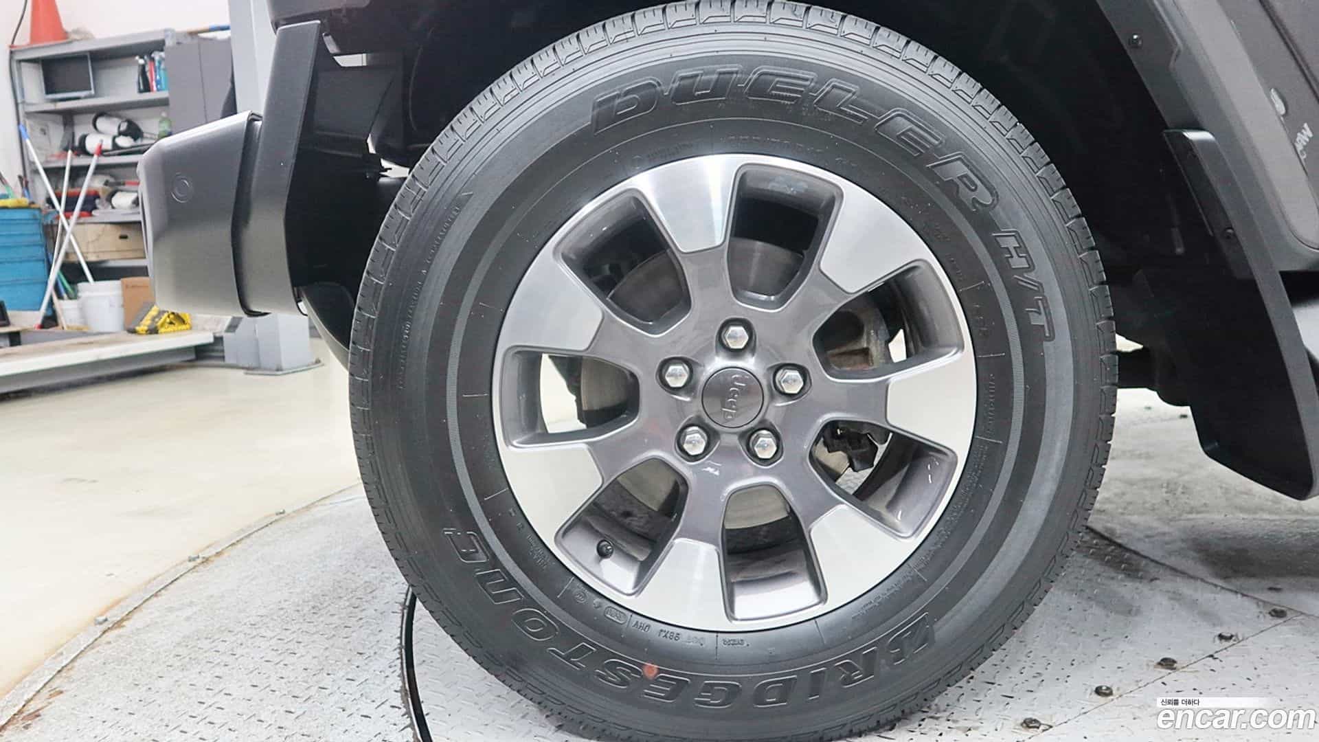 Wrangler Jeep 2021.1-OUTER-005