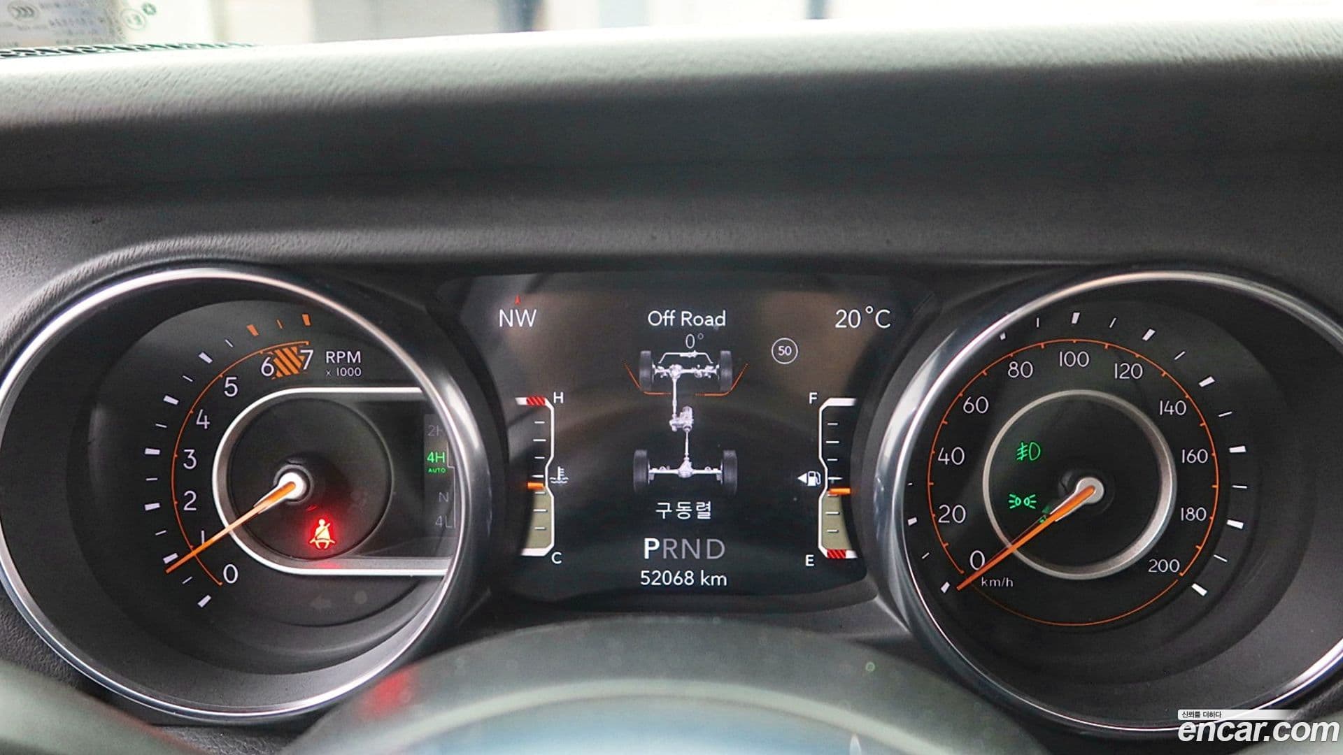 Main__Slider__Photo:Wrangler Jeep 2021.1-10