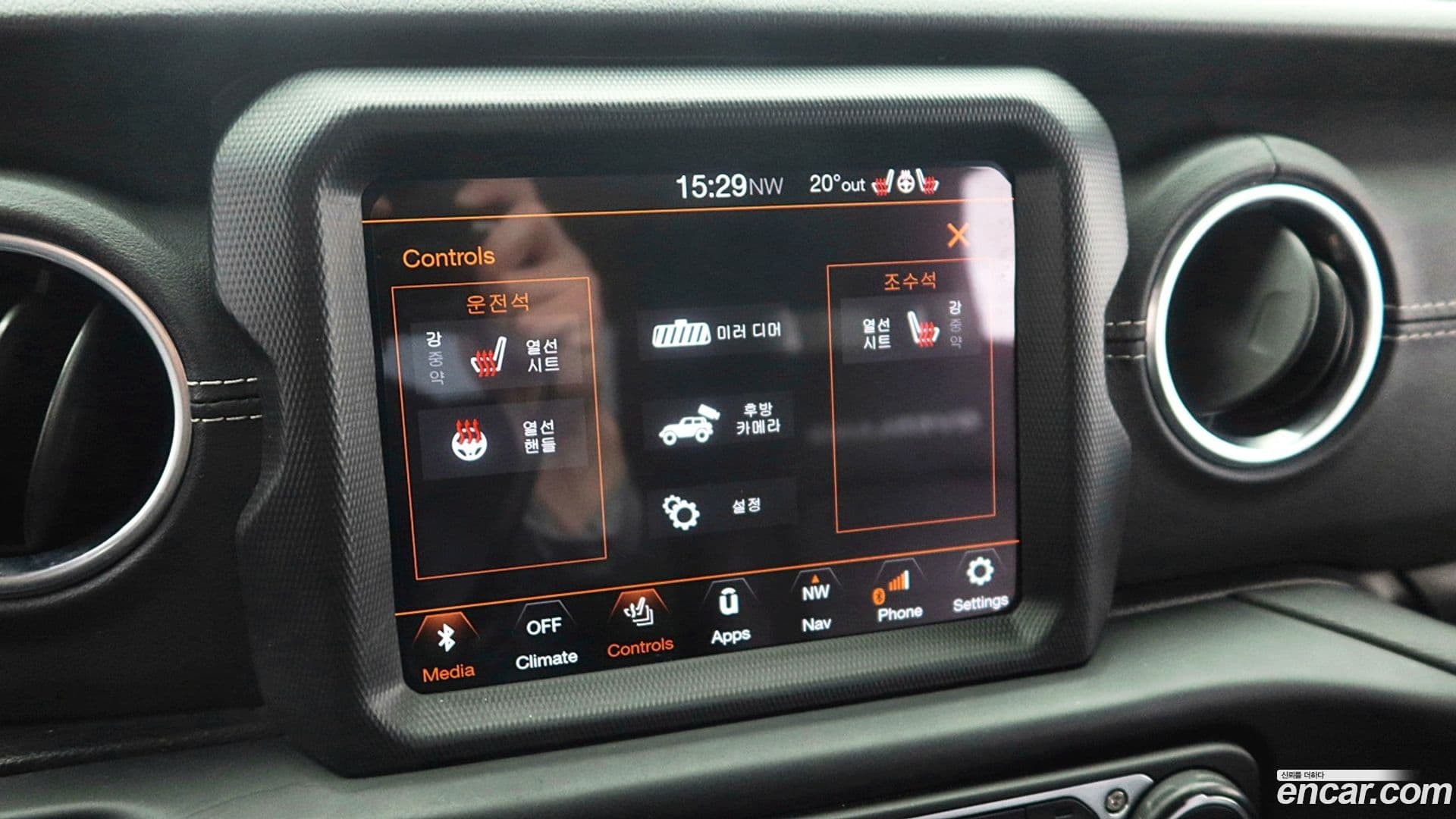 Main__Slider__Photo:Wrangler Jeep 2021.1-11