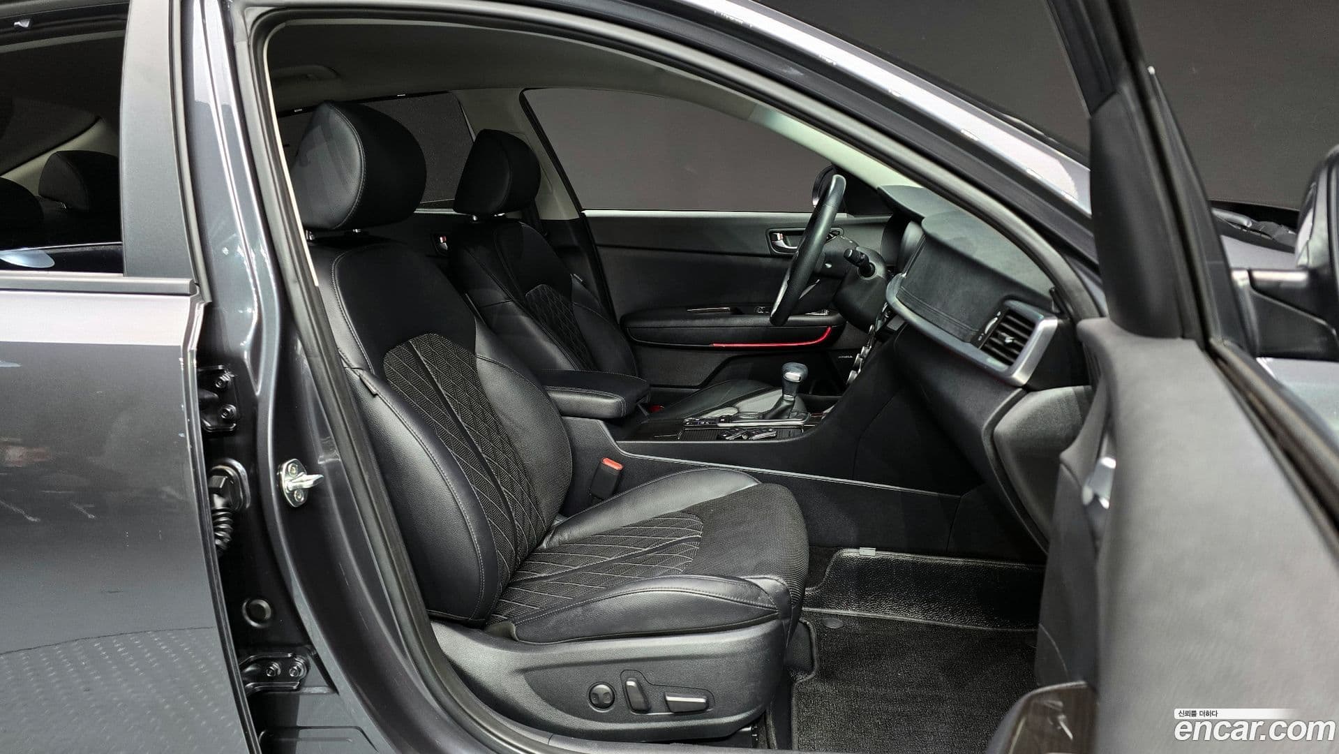 Main__Slider__Photo:K5 Kia 2018.3-9