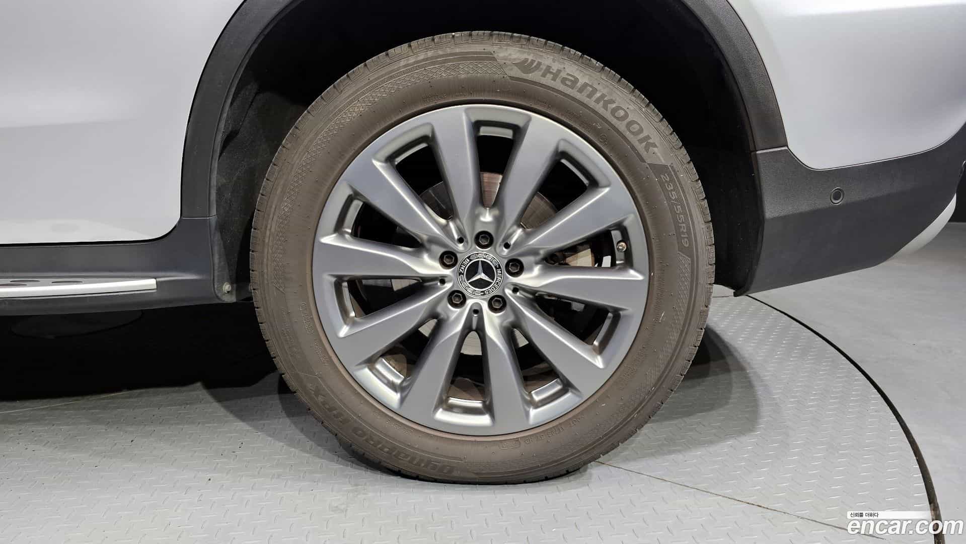 GLC-Class Mercedes-Benz 2018.10-OUTER-005