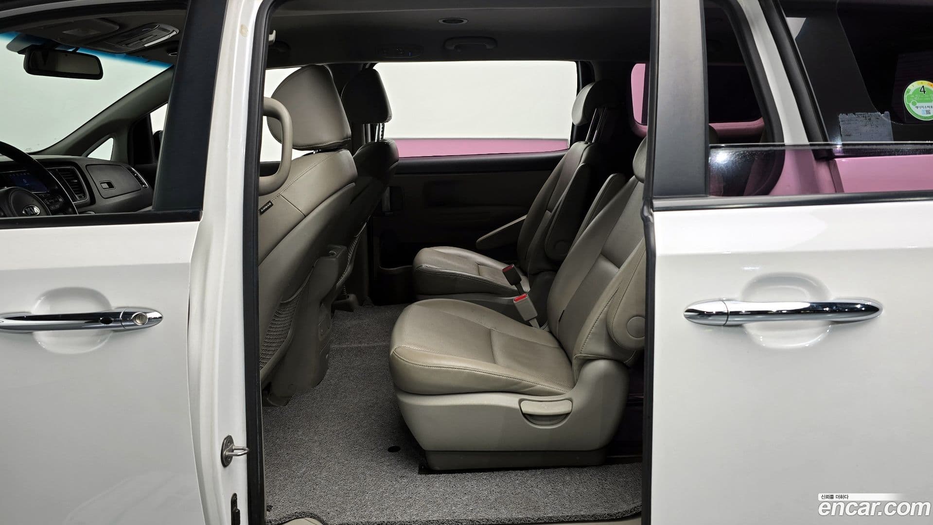 Main__Slider__Photo:Canival Kia 2018.3-11