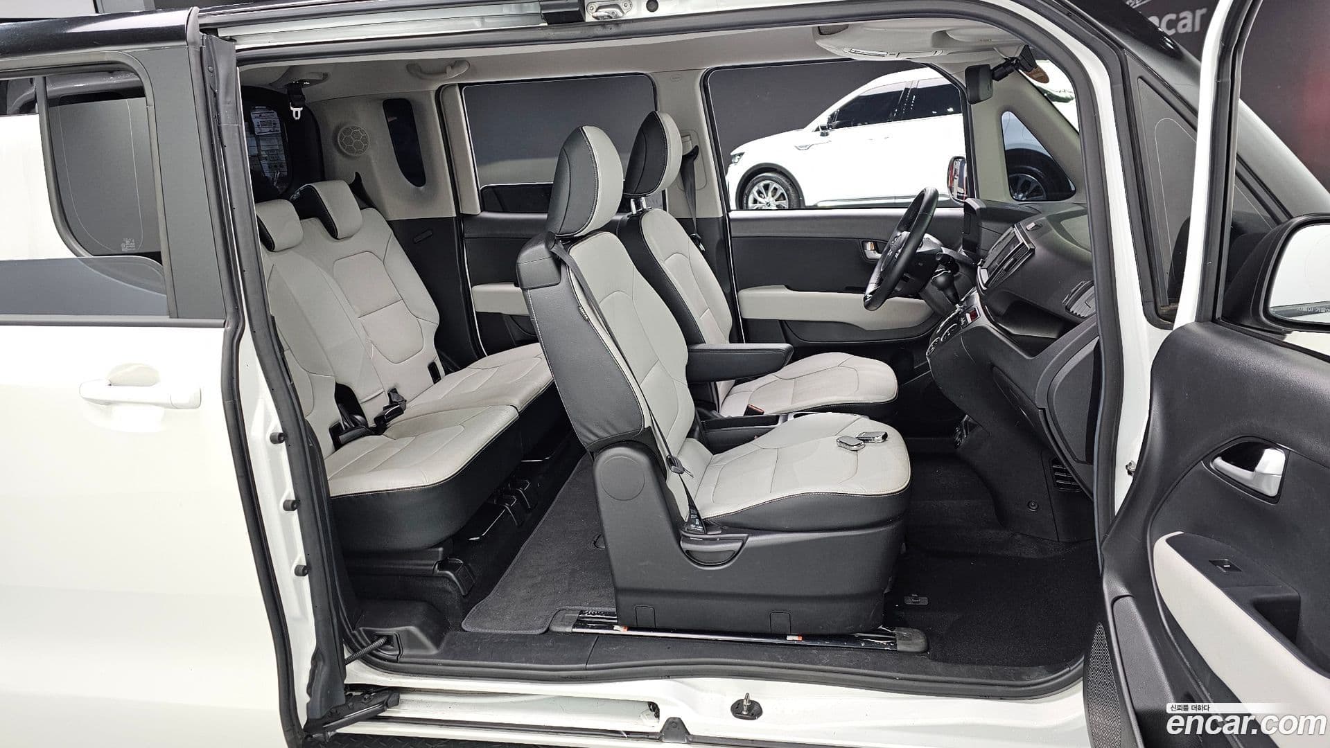 Main__Slider__Photo:RAY Kia 2023.10-9