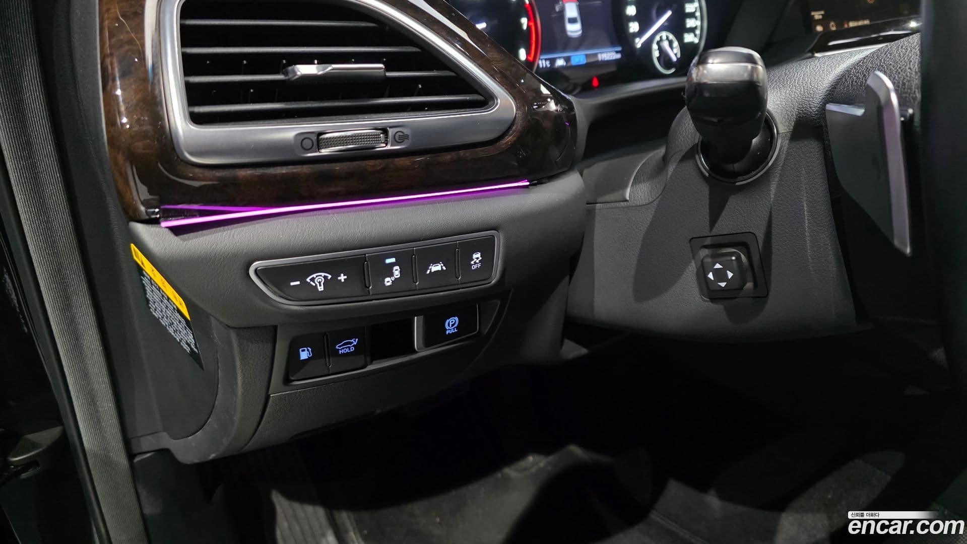 Main__Slider__Photo:G90 Genesis 2019.3-13