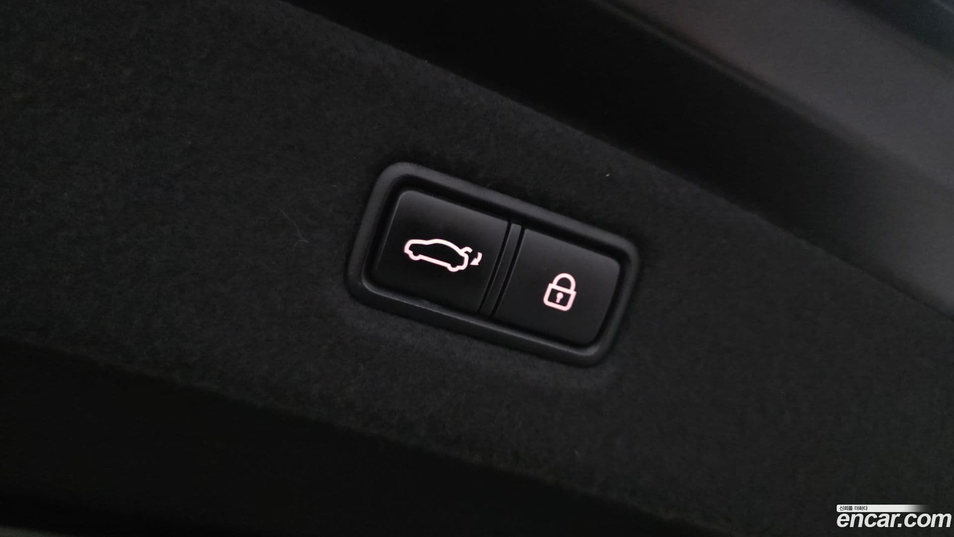 Main__Slider__Photo:G90 Genesis 2019.3-16