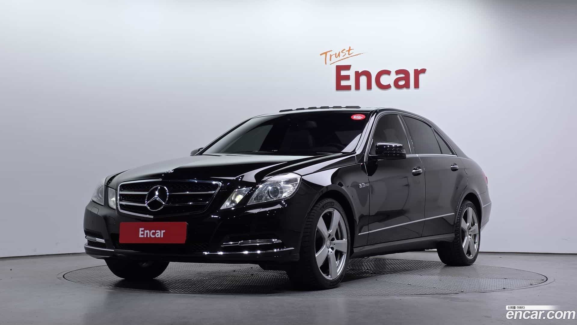 E-Class Mercedes-Benz 2011.3-OUTER-001