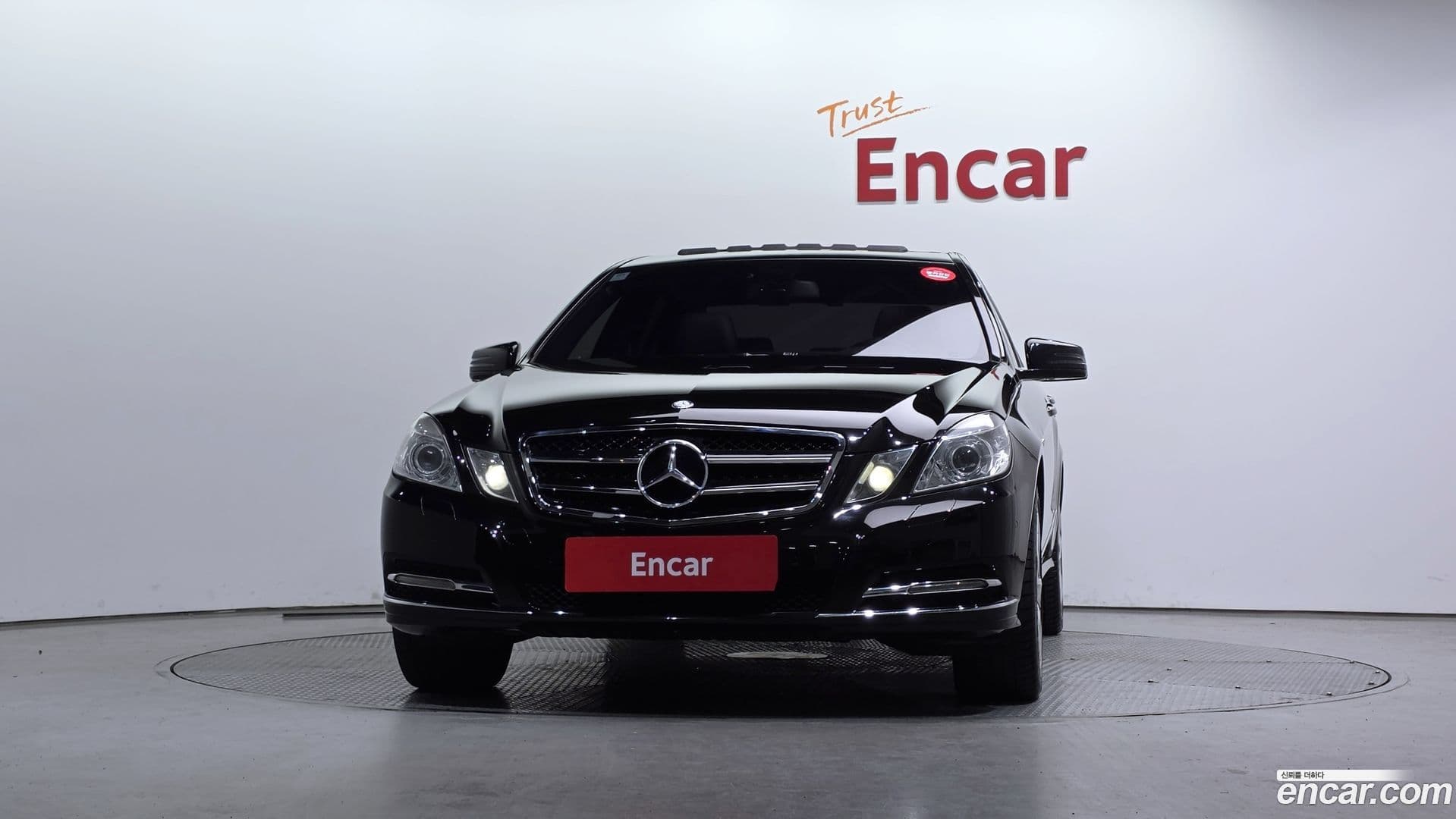 Main__Slider__Photo:E-Class Mercedes-Benz 2011.3-2