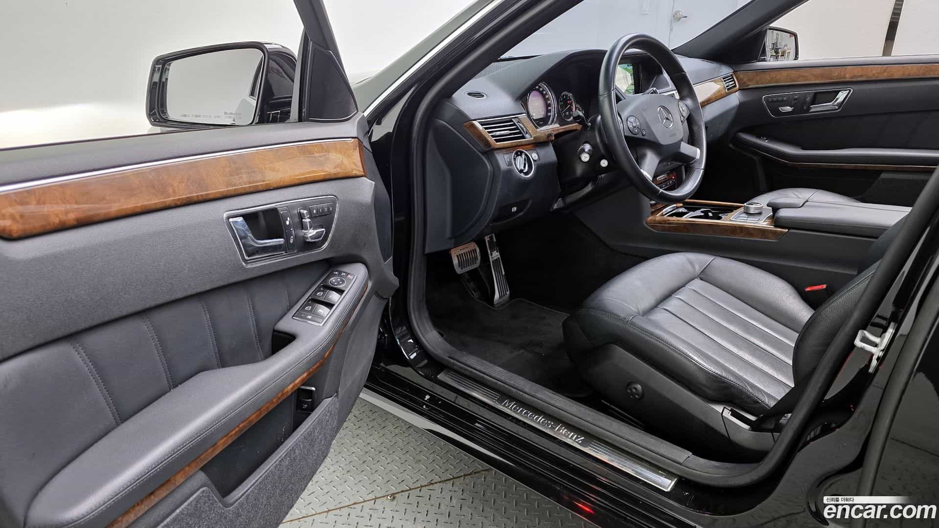 E-Class Mercedes-Benz 2011.3-OPTION-015