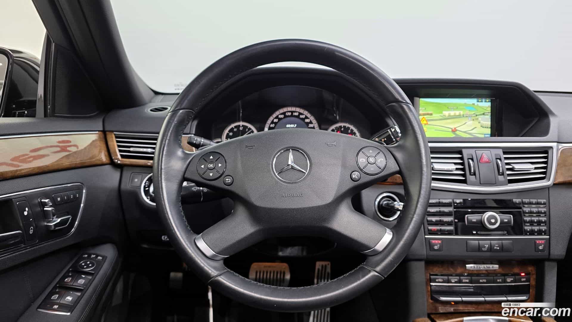 E-Class Mercedes-Benz 2011.3-OPTION-017