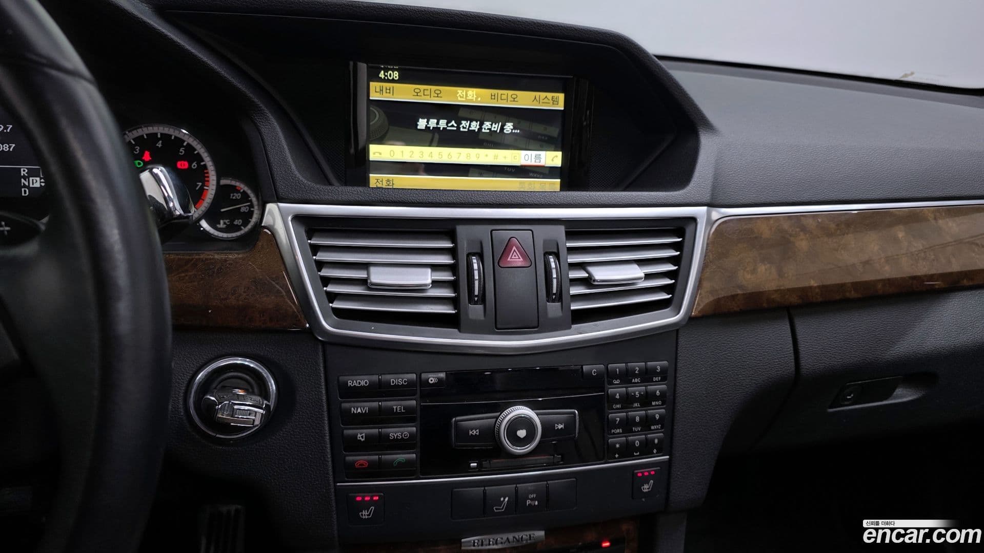 Main__Slider__Photo:E-Class Mercedes-Benz 2011.3-13