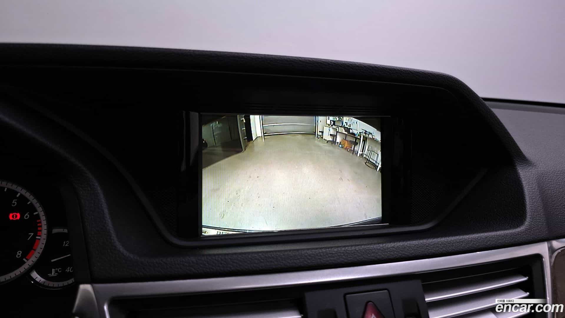 E-Class Mercedes-Benz 2011.3-OPTION-019