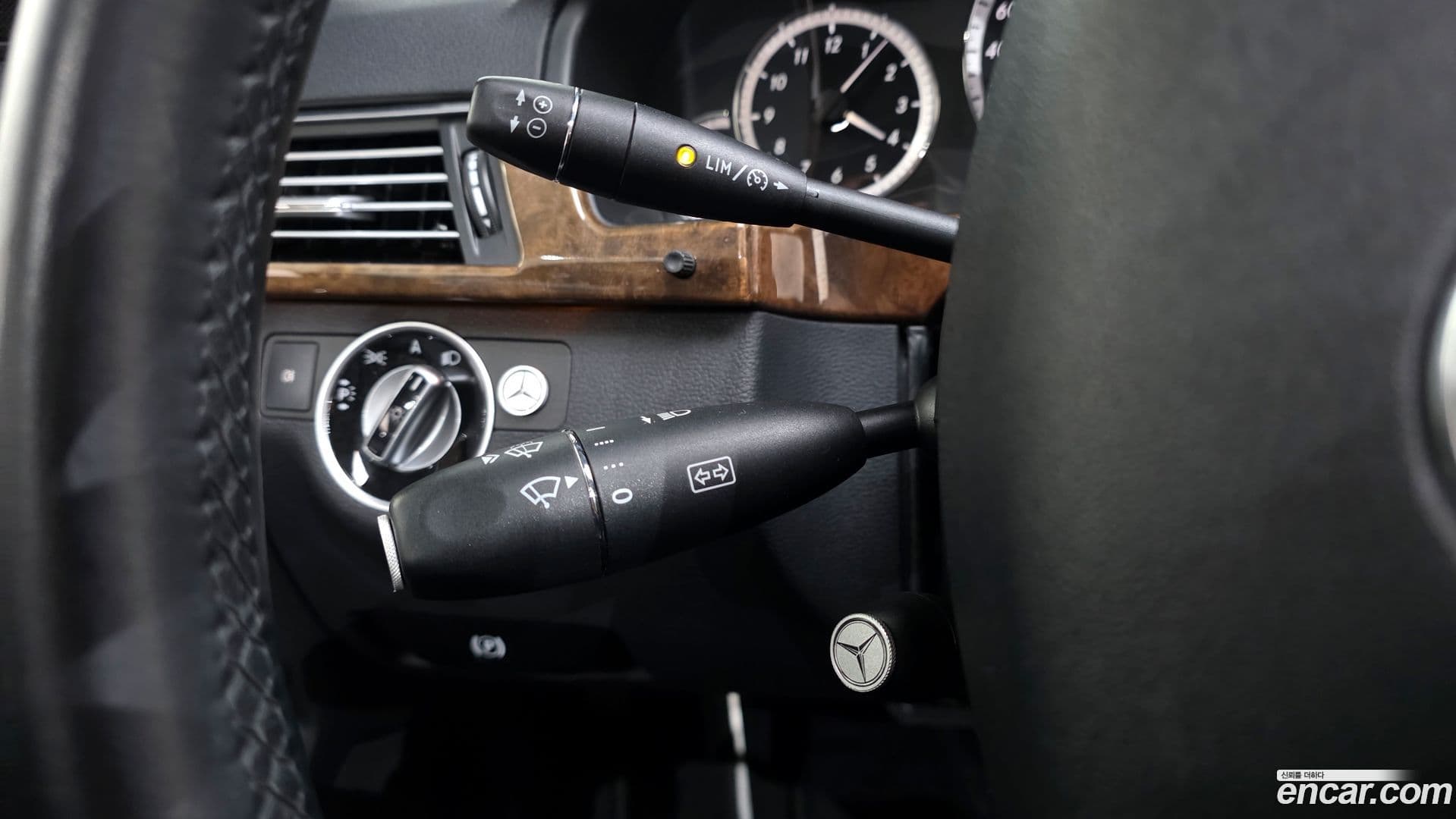 Main__Slider__Photo:E-Class Mercedes-Benz 2011.3-15