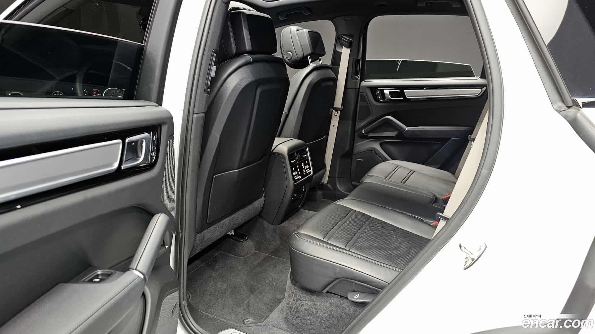 Cayenne Porsche 2023.1-INNER-010