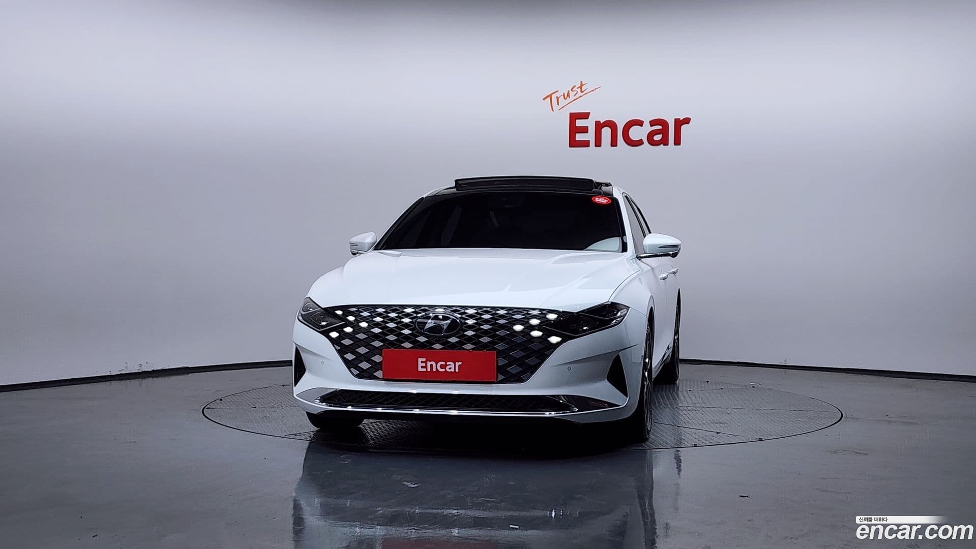 Main__Slider__Photo:Grandeur Hyundai 2021.3-2