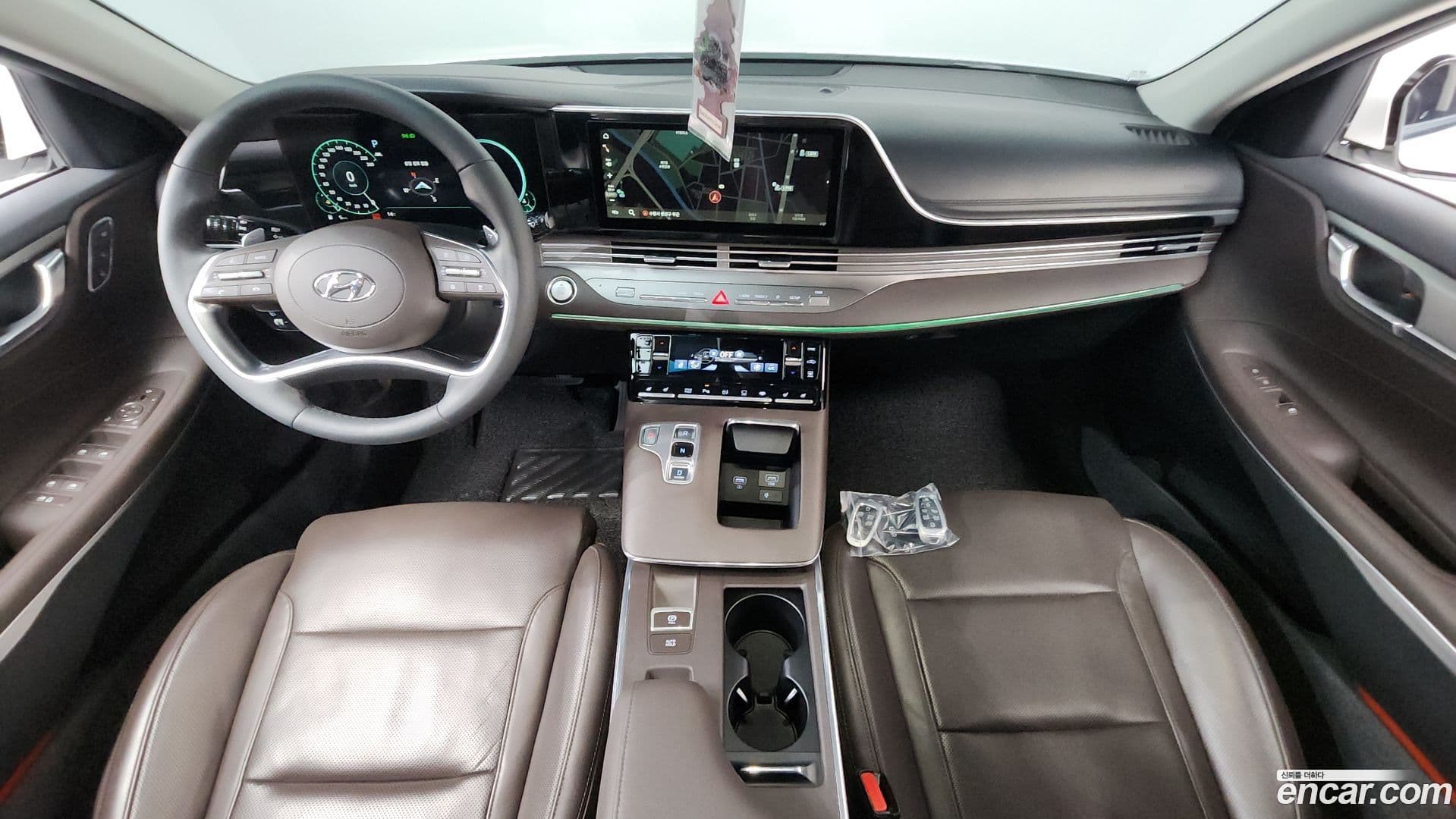 Main__Slider__Photo:Grandeur Hyundai 2021.3-6