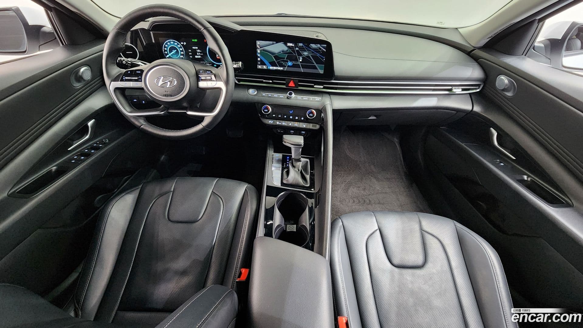 Main__Slider__Photo:AVANTE Hyundai 2021.6-6