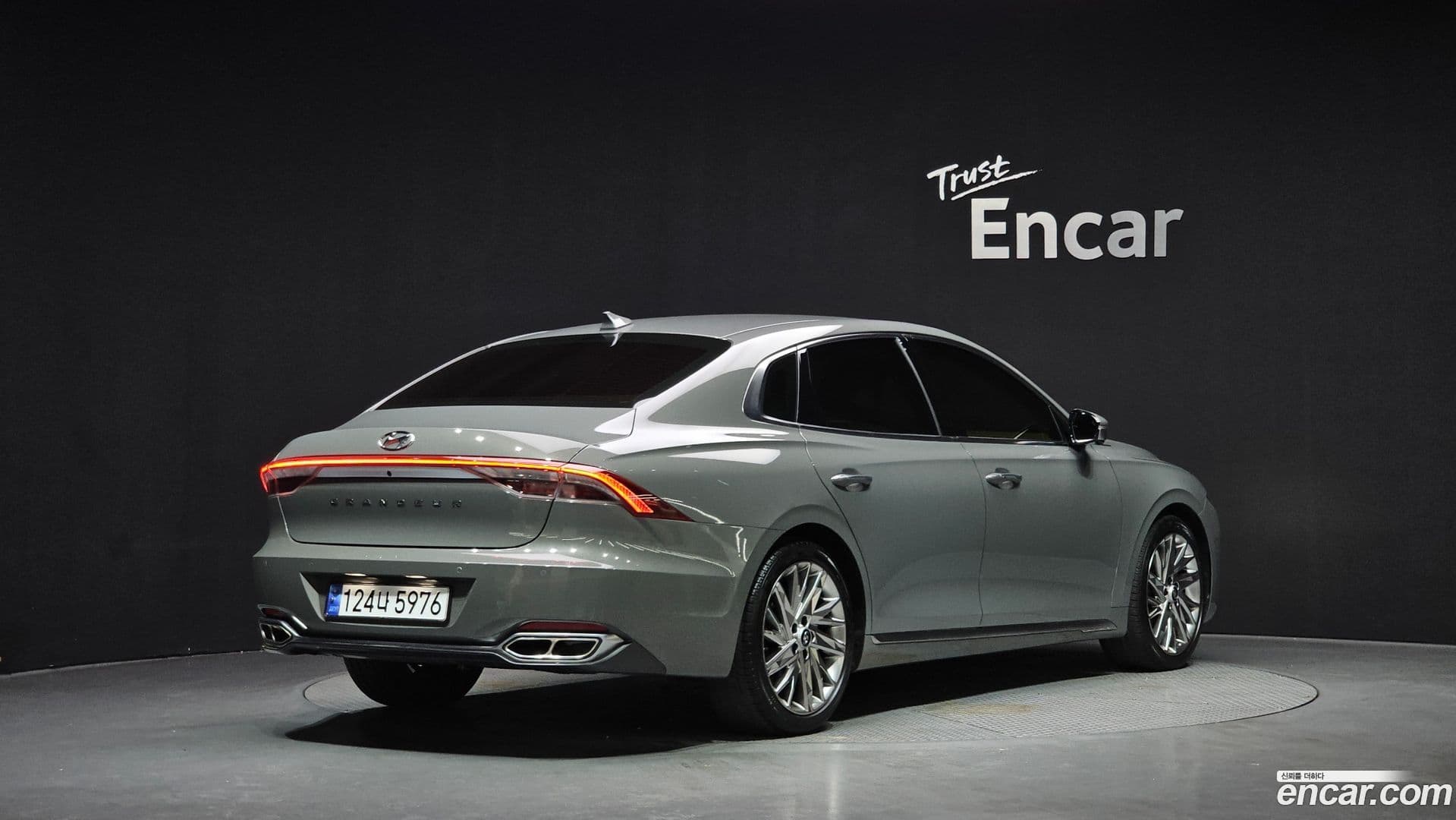 Main__Slider__Photo:Grandeur Hyundai 2022.6-1