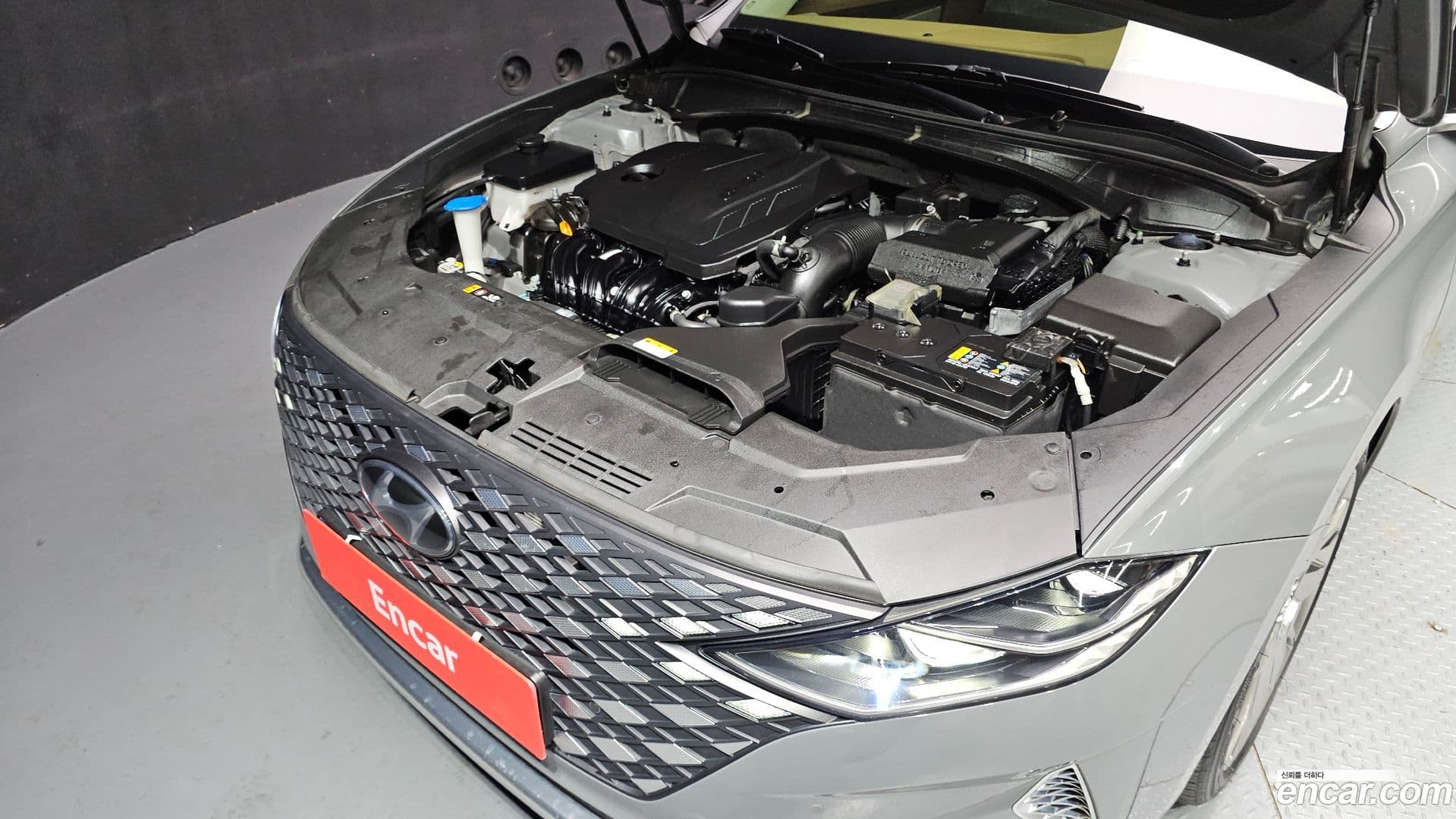 Main__Slider__Photo:Grandeur Hyundai 2022.6-5