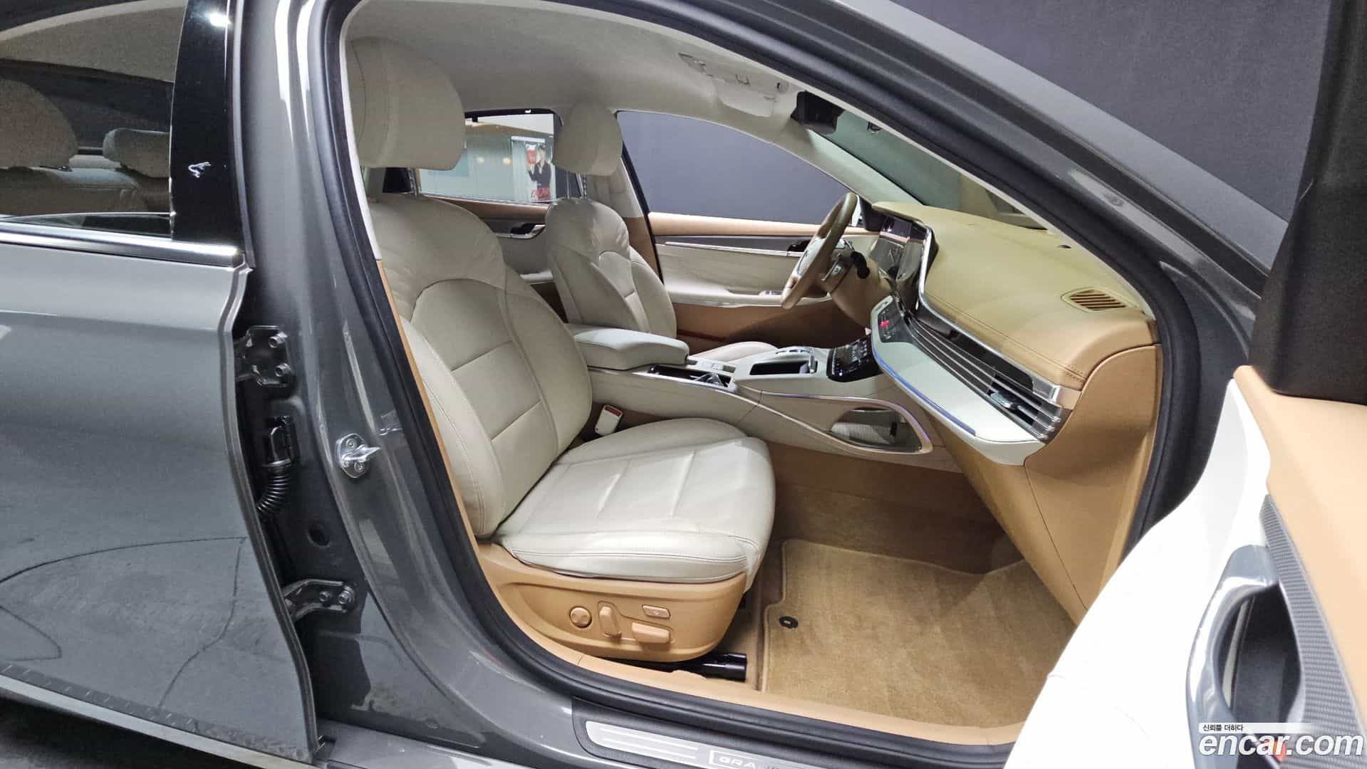 Grandeur Hyundai 2022.6-OPTION-015