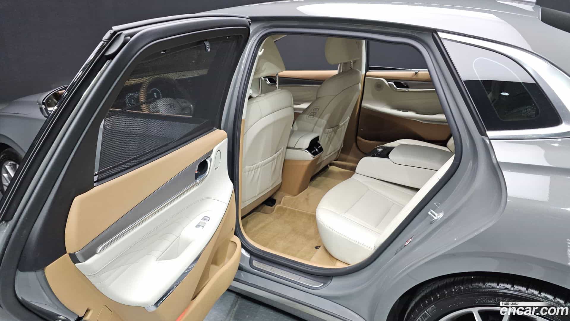 Grandeur Hyundai 2022.6-OPTION-016