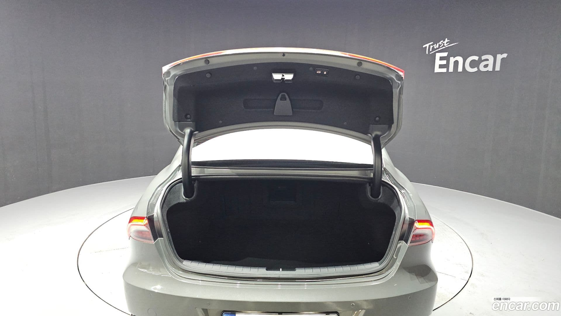Main__Slider__Photo:Grandeur Hyundai 2022.6-19