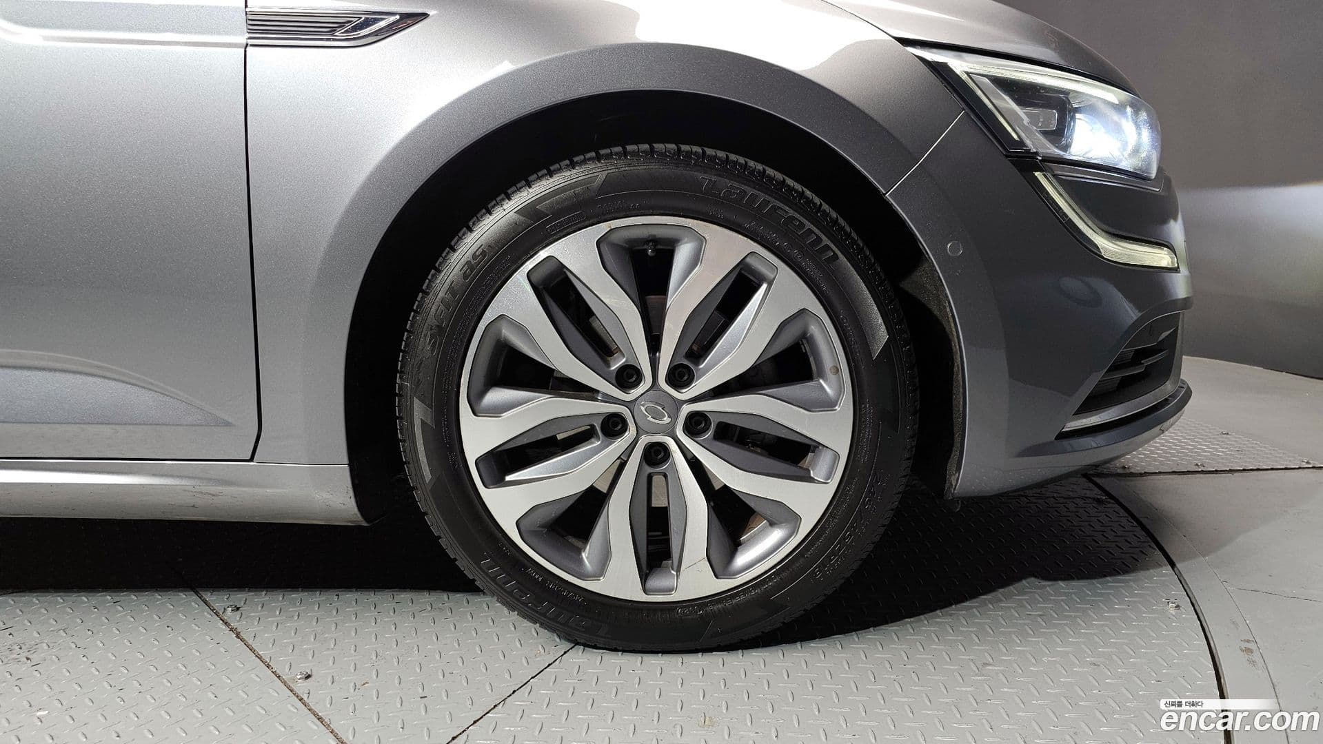 Main__Slider__Photo:SM6 Renault-KoreaSamsung 2016.5-4