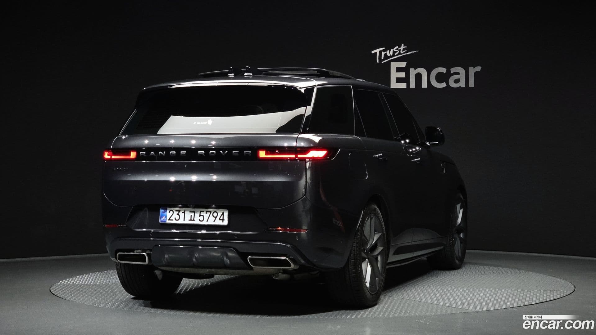 Main__Slider__Photo:Range Rover Sport Land Rover 2025.3-1